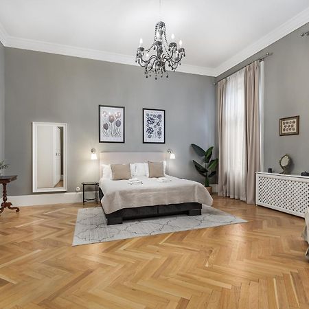Spacious Victorian Residence By Grand Boulevard Budapest Ngoại thất bức ảnh