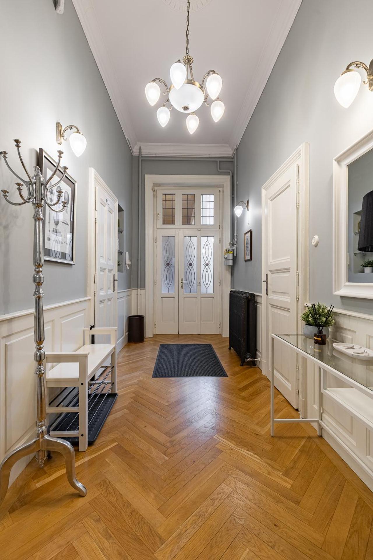 Spacious Victorian Residence By Grand Boulevard Budapest Ngoại thất bức ảnh